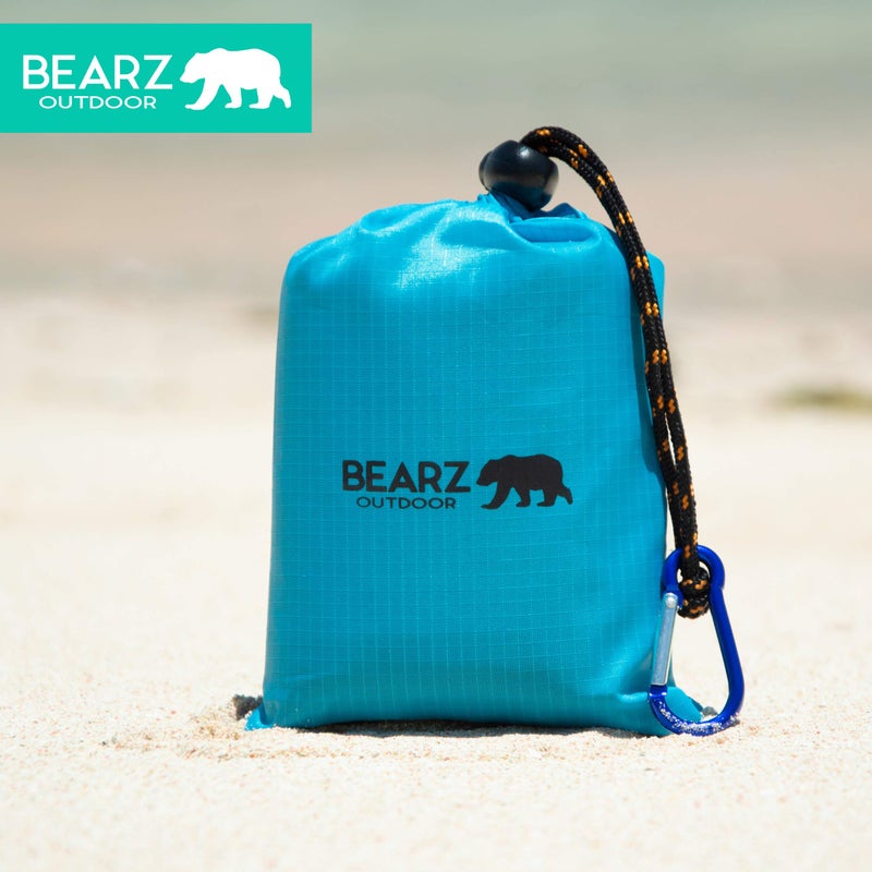 BEARZ Outdoor بطانية جيب خارجية BEARZ - بطانية شاطئ مقاومة للماء ومضادة للرمال، بطانيات نزهة مقاومة للماء قابلة للطي، خفيفة الوزن ومضغوطة للتنزه، التخييم، السفر، ملحقات المهرجانات (زرقاء) - Image 4